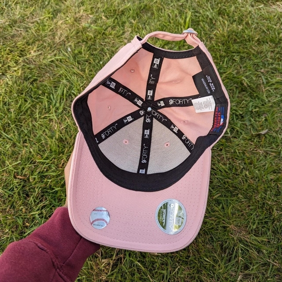 Women's Pink New Era LA Los Angeles Dodgers MLB Hat - Picture 5 of 7